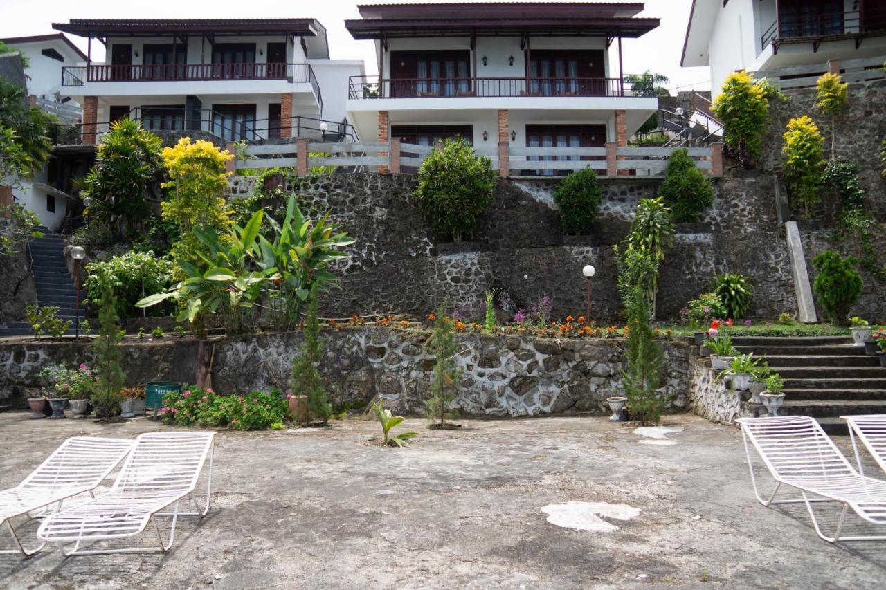 Toledo Inn Tuktuk Siadong Bagian luar foto