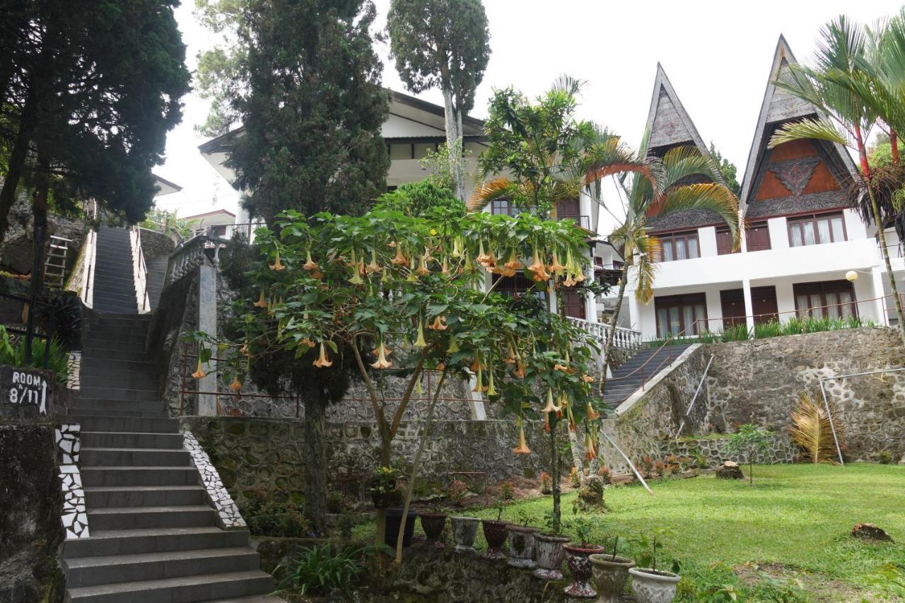 Toledo Inn Tuktuk Siadong Bagian luar foto